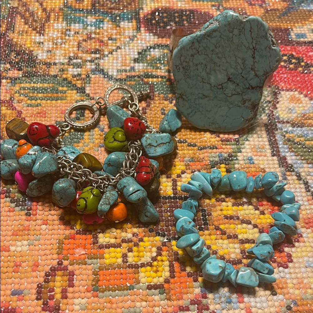 Source Unknown Turquoise and Multicolor Charm Bracelet Set